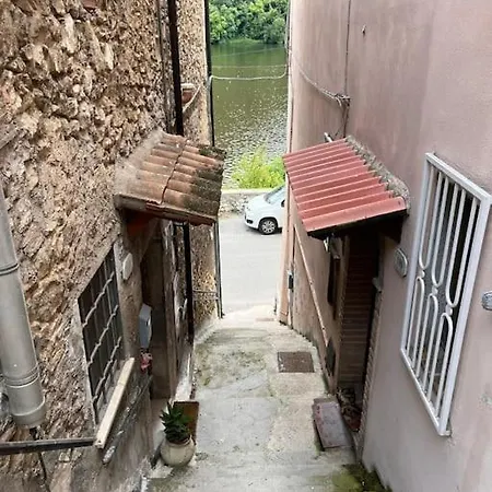 Casa Rosella Sul Lago Apartment *